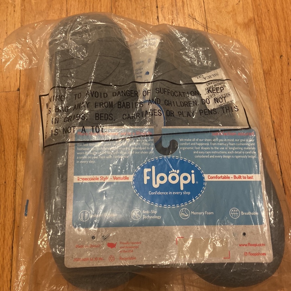 New Floopi Grey Slippers - Picture 2 of 2